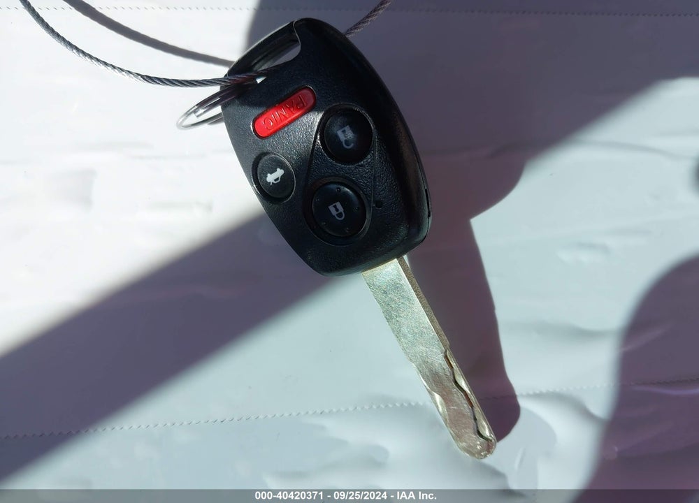 2013 HONDA CIVIC LX VIN: 2HGFG3B5XDH517017