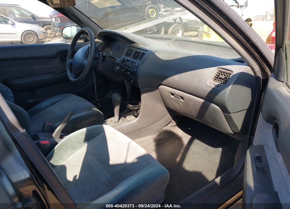1993 TOYOTA COROLLA LE VIN: 2T1AE00E7PC024958