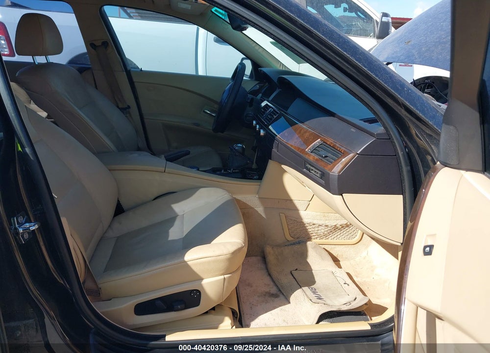 2007 BMW 530XI VIN: WBANF73567CU24051