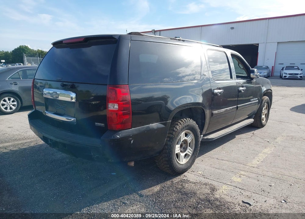 2007 CHEVROLET SUBURBAN 1500 VIN: 1GNFC16047J208472