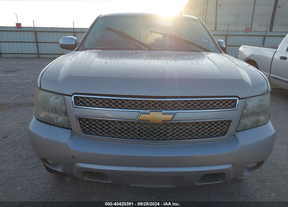 2009 CHEVROLET TAHOE LTZ VIN: 1GNFC33029R205981