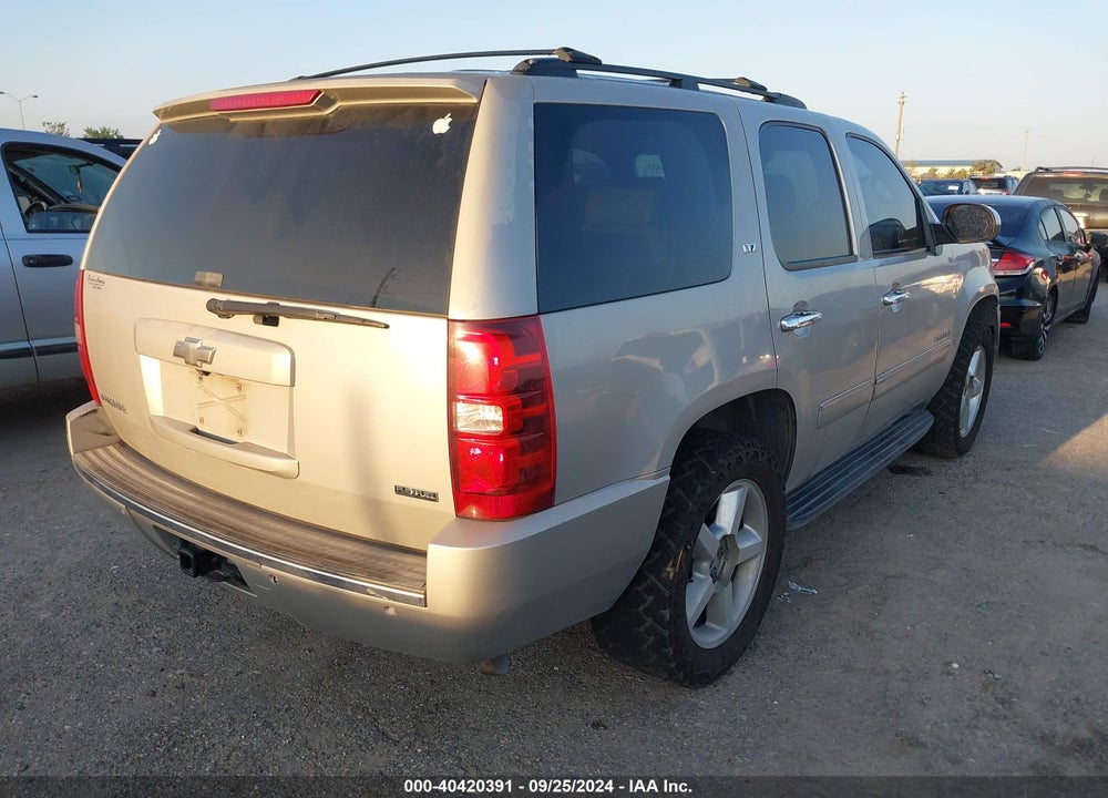 2009 CHEVROLET TAHOE LTZ VIN: 1GNFC33029R205981