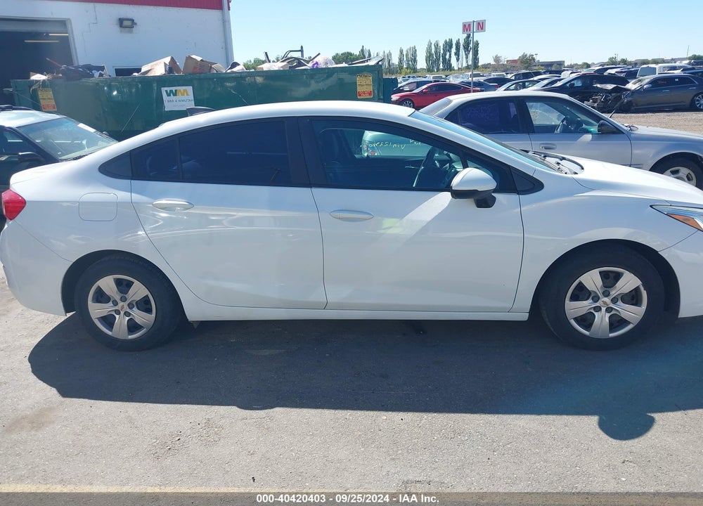 2017 CHEVROLET CRUZE VIN: 1G1BC5SM1H7123380