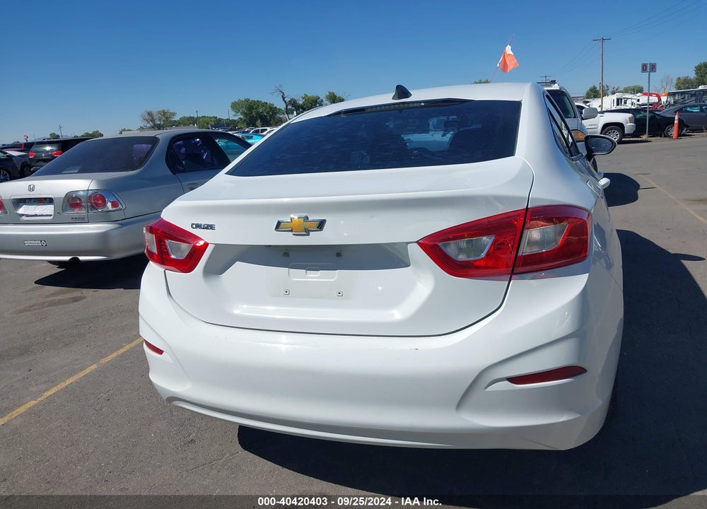 2017 CHEVROLET CRUZE VIN: 1G1BC5SM1H7123380