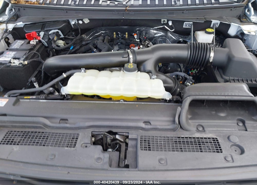2024 FORD EXPEDITION XLT VIN: 1FMJU1H87REA24025