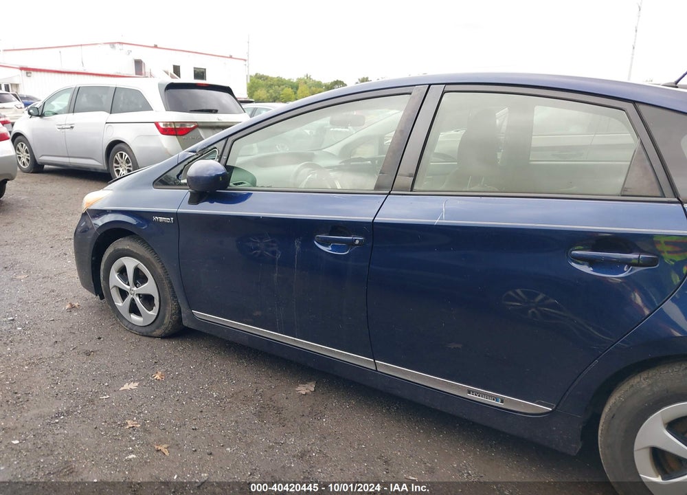 2013 TOYOTA PRIUS TWO VIN: JTDKN3DU1D1729892