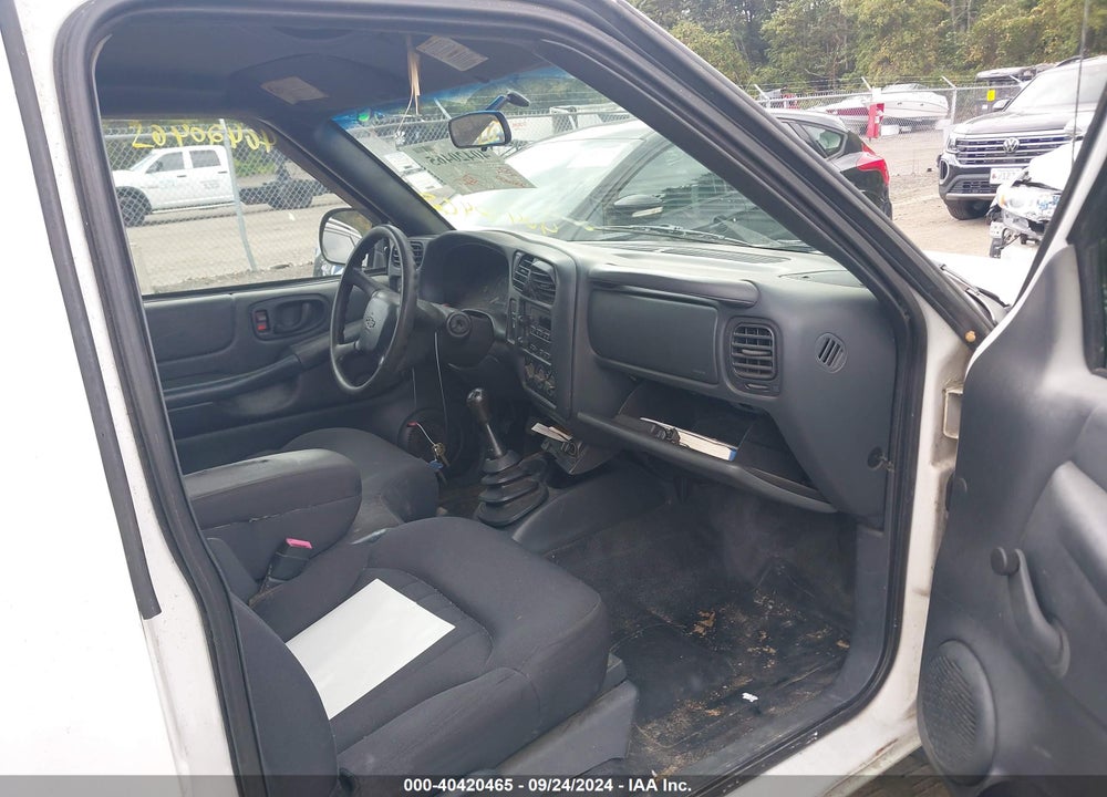 2003 CHEVROLET S-10 VIN: 1GCCS14HX38204842