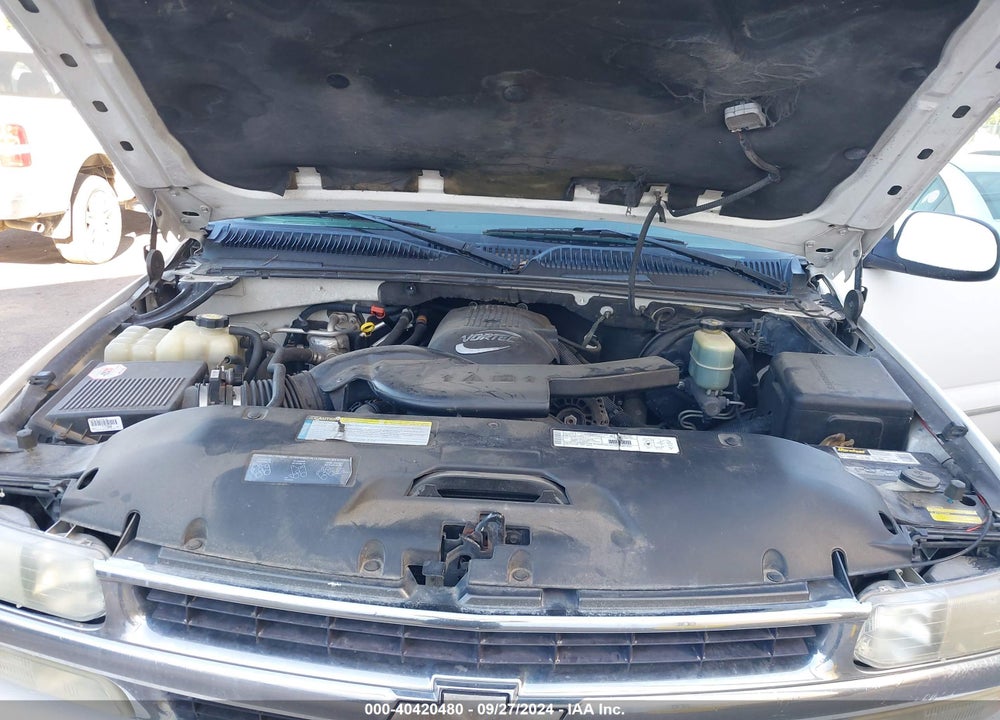 2001 CHEVROLET TAHOE LT VIN: 1GNEK13T01R137715