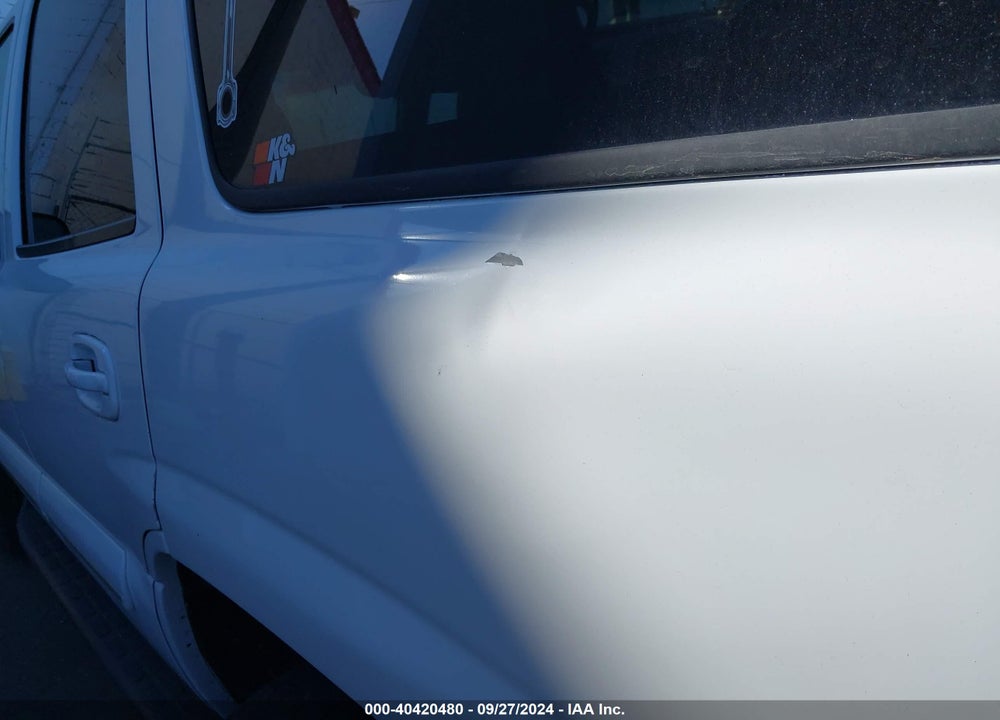 2001 CHEVROLET TAHOE LT VIN: 1GNEK13T01R137715