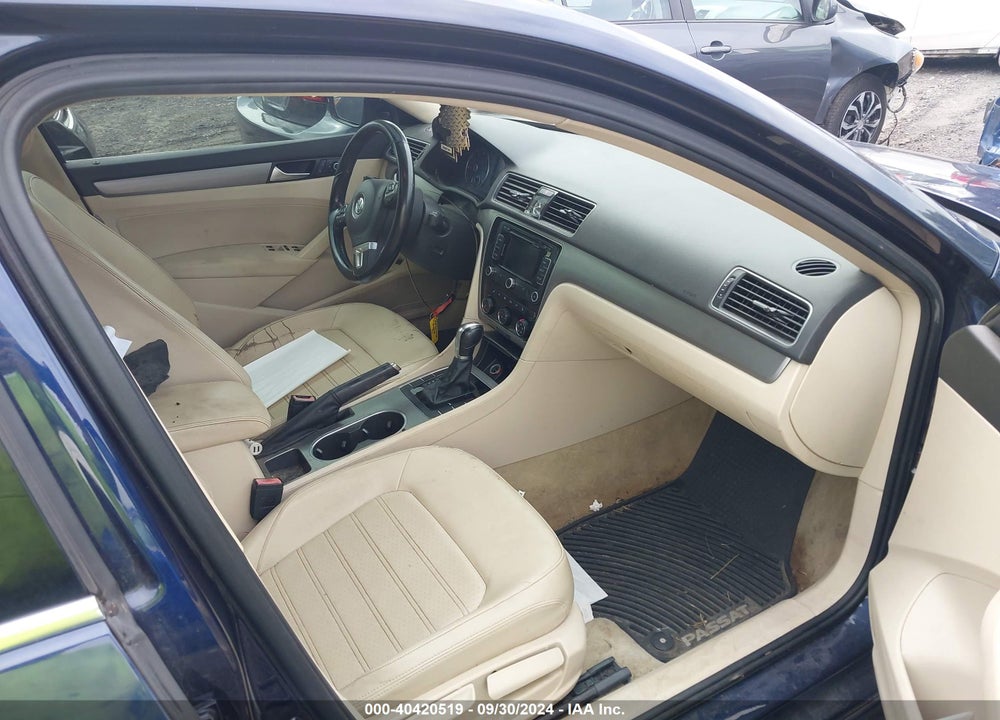 2015 VOLKSWAGEN PASSAT 1.8T SE VIN: 1VWBT7A35FC005412