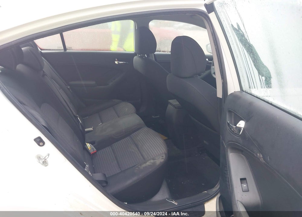2015 KIA FORTE LX VIN: KNAFX4A69F5272104