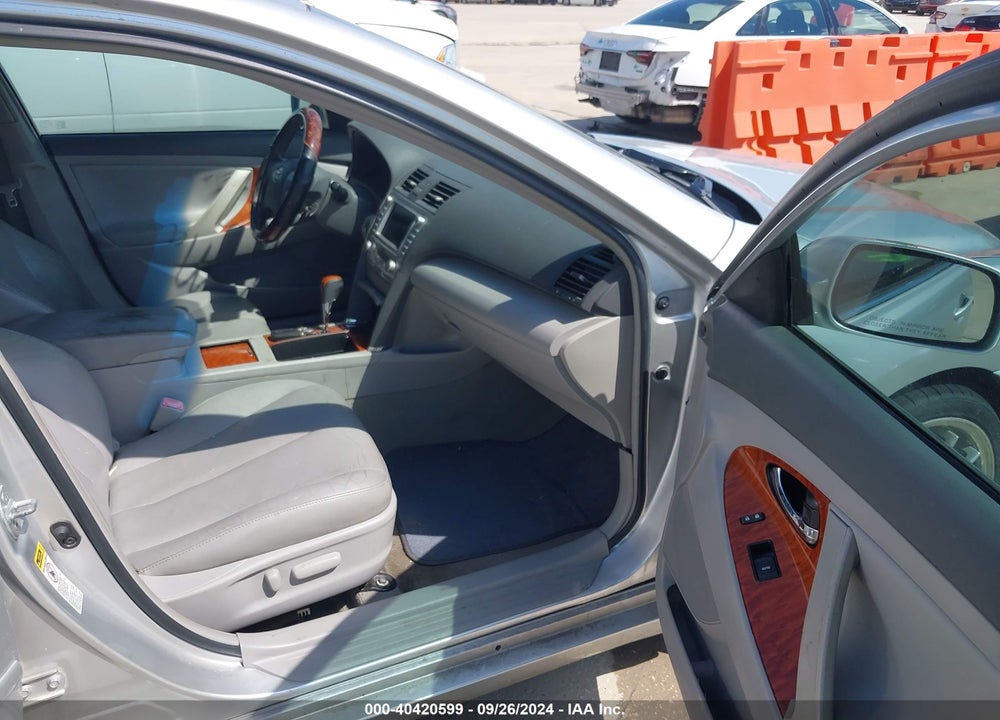 2011 TOYOTA CAMRY XLE V6 VIN: 4T1BK3EKXBU625916