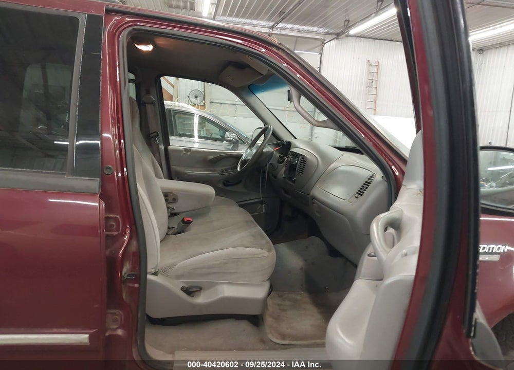 1998 FORD EXPEDITION EDDIE BAUER/XLT VIN: 1FMRU18W4WLA69125