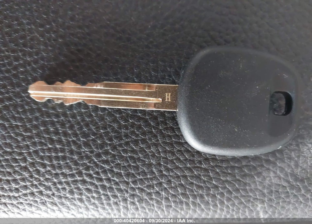 2015 TOYOTA CAMRY LE VIN: 4T1BF1FKXFU922701