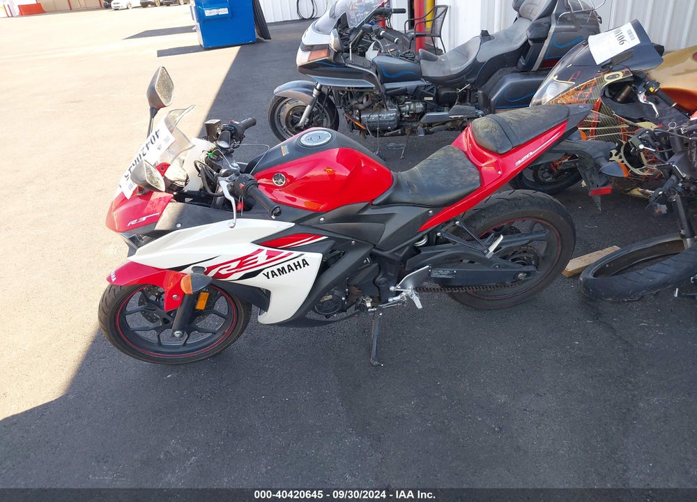 2015 YAMAHA YZFR3 VIN: MH3RH06Y3FK006208