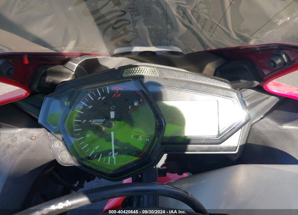 2015 YAMAHA YZFR3 VIN: MH3RH06Y3FK006208