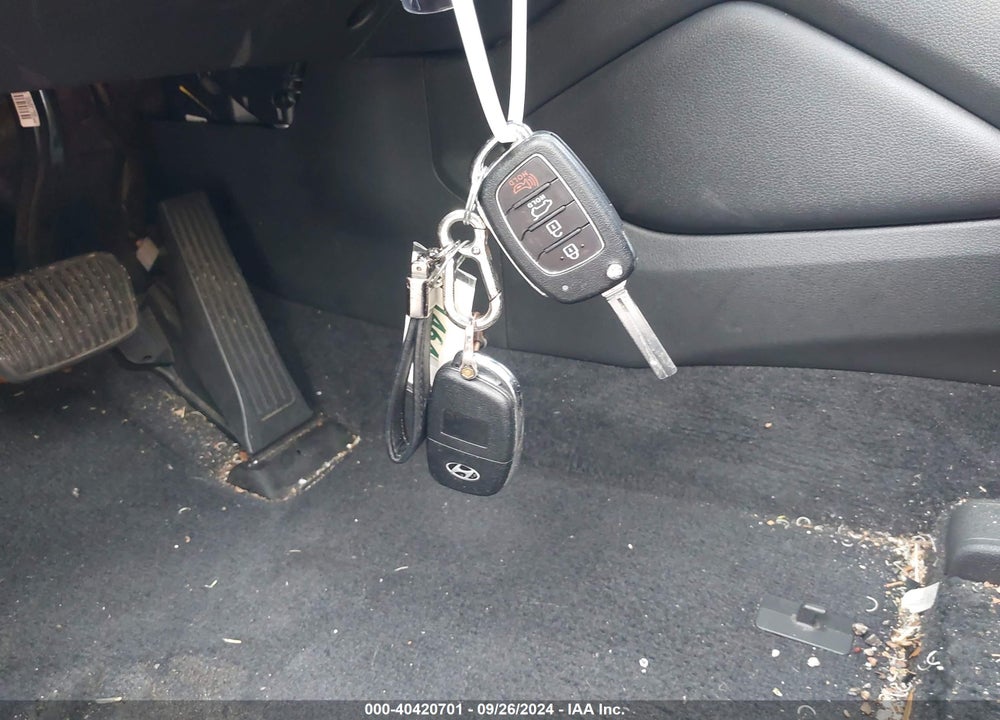 2019 HYUNDAI TUCSON SE VIN: KM8J23A47KU041802