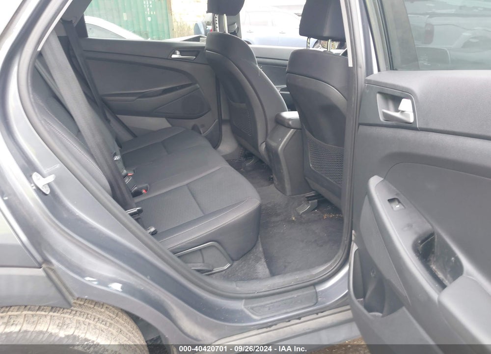 2019 HYUNDAI TUCSON SE VIN: KM8J23A47KU041802