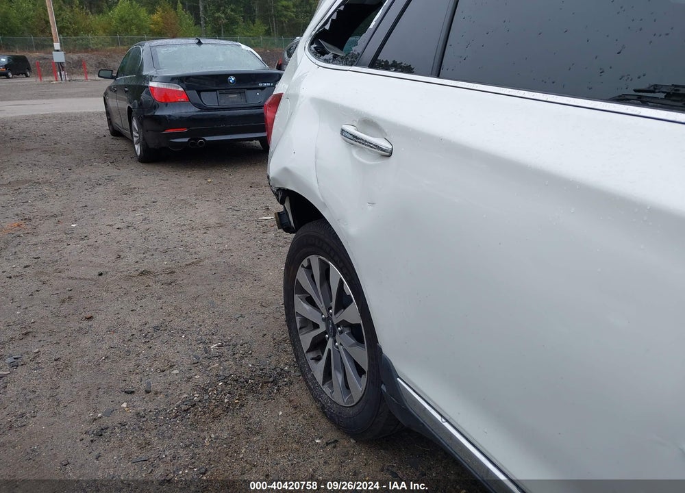 2018 SUBARU OUTBACK 2.5I TOURING VIN: 4S4BSATC8J3356464