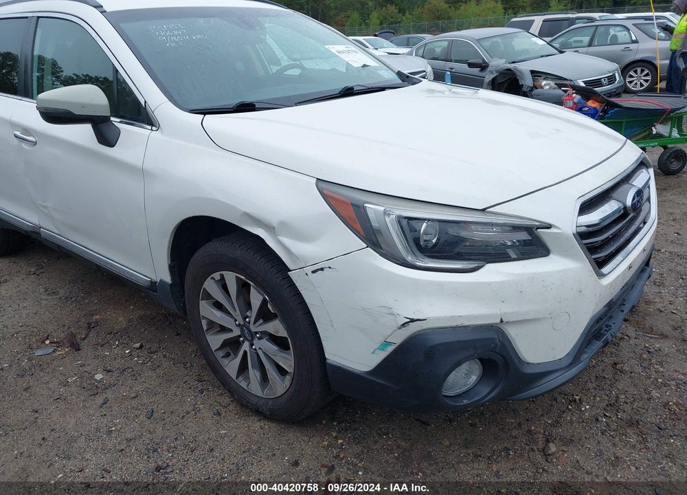 2018 SUBARU OUTBACK 2.5I TOURING VIN: 4S4BSATC8J3356464
