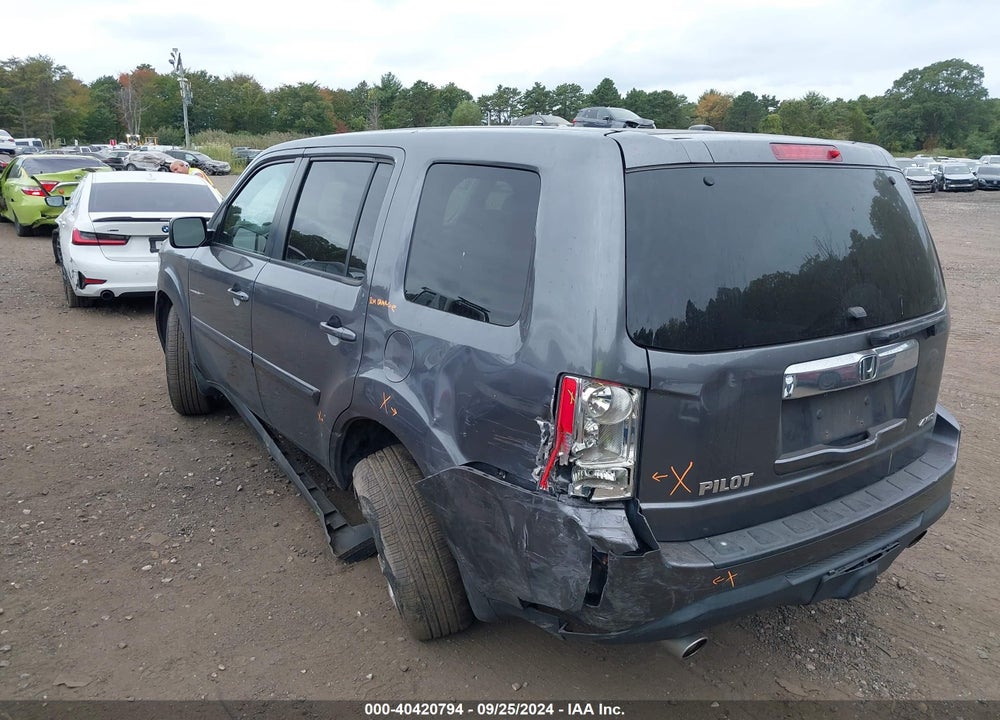 2015 HONDA PILOT EX-L VIN: 5FNYF4H51FB022642