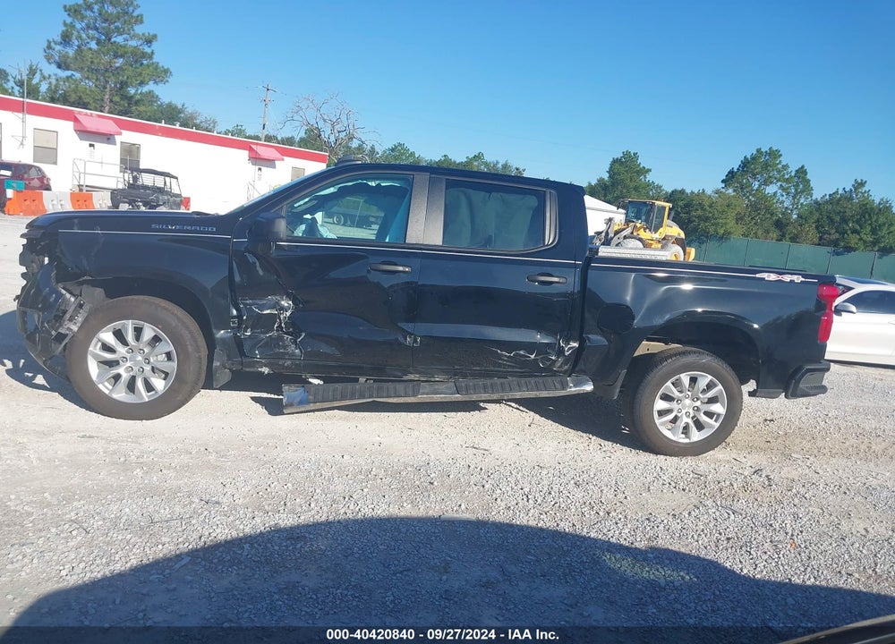 2024 CHEVROLET SILVERADO 1500 4WD SHORT BED CUSTOM VIN: 1GCPDBEK1RZ231295