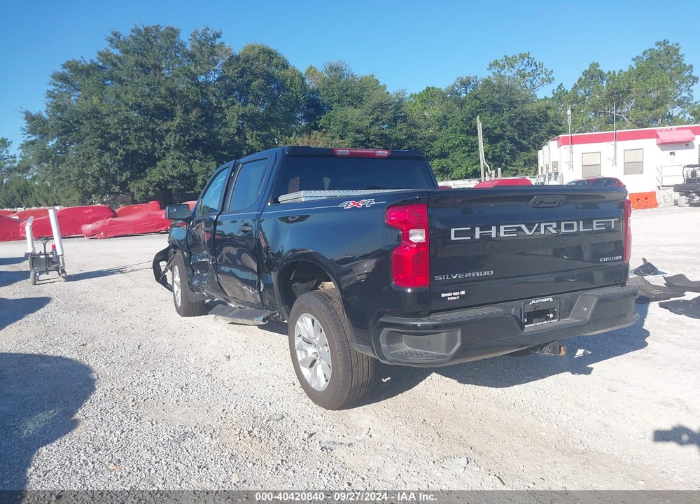 2024 CHEVROLET SILVERADO 1500 4WD SHORT BED CUSTOM VIN: 1GCPDBEK1RZ231295