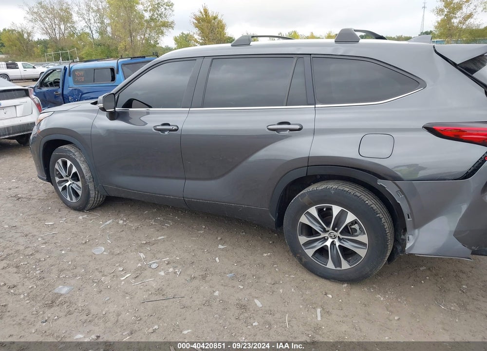 2023 TOYOTA HIGHLANDER XLE VIN: 5TDKDRAH0PS003137