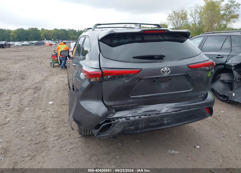 2023 TOYOTA HIGHLANDER XLE VIN: 5TDKDRAH0PS003137
