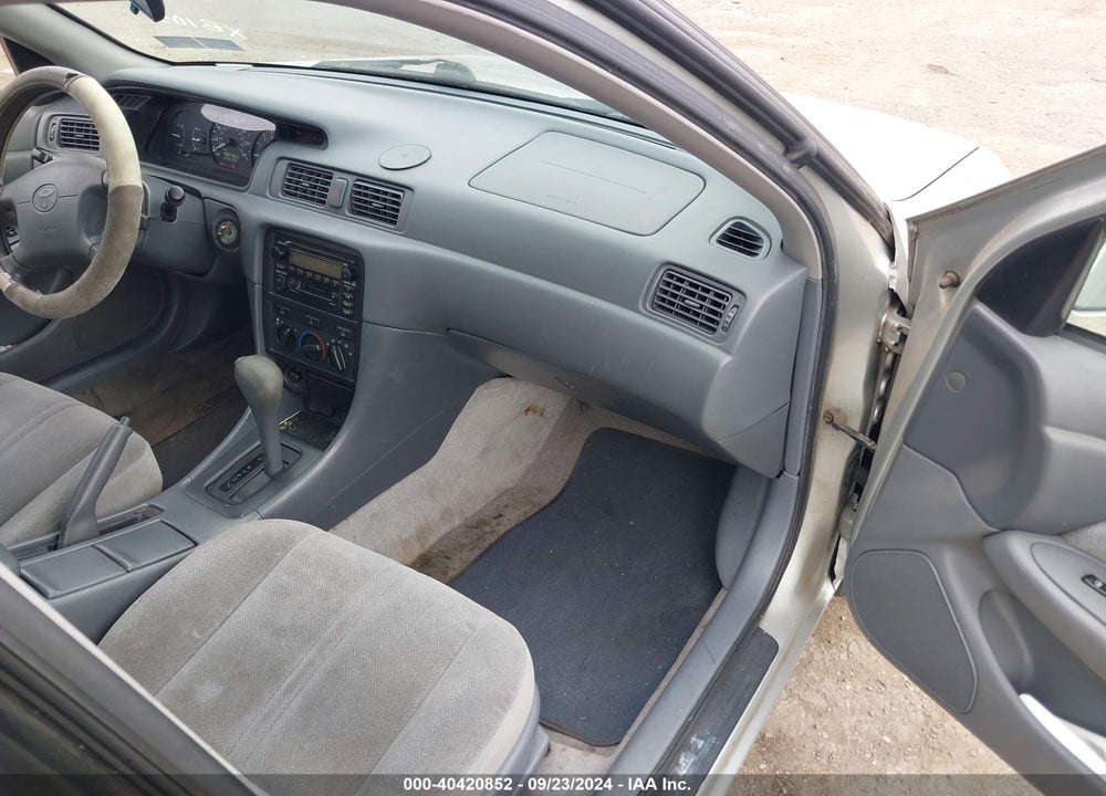 2001 TOYOTA CAMRY CE VIN: 4T1BG22KX1U836029