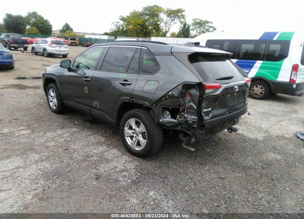 2020 TOYOTA RAV4 XLE VIN: JTMW1RFV8LD059177