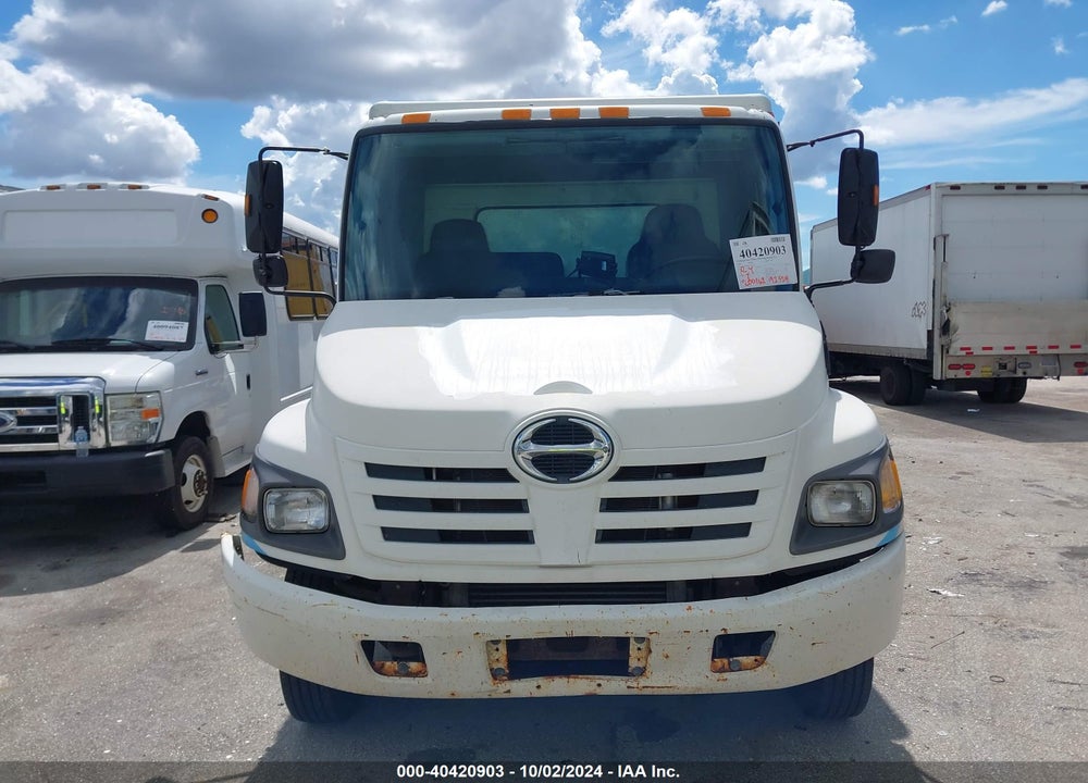 2005 HINO 145 VIN: JHBNA6JF651S10054