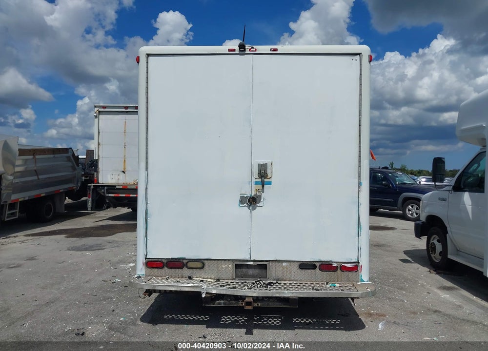 2005 HINO 145 VIN: JHBNA6JF651S10054