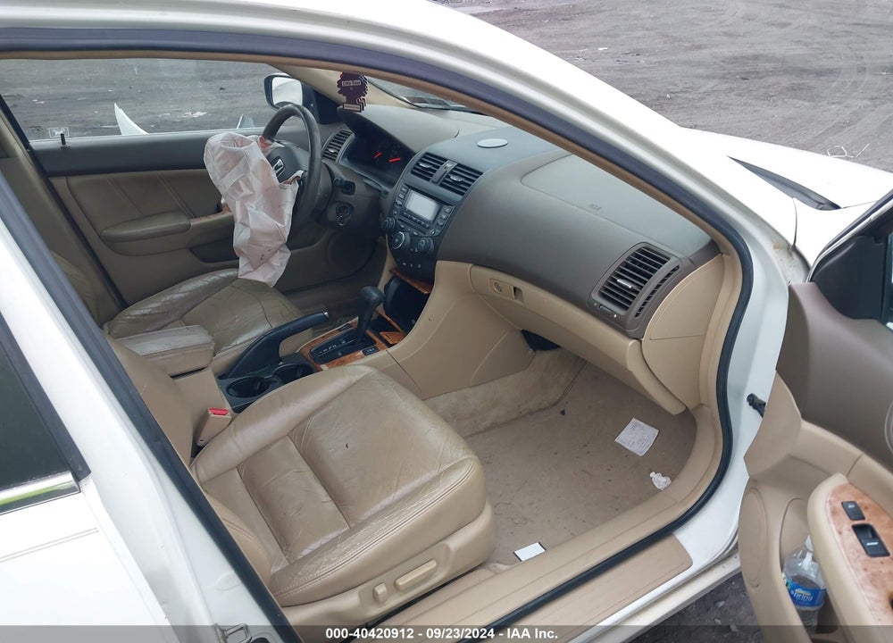 2005 HONDA ACCORD 3.0 EX VIN: 1HGCM66515A019358