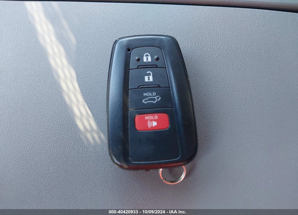 2022 TOYOTA HIGHLANDER LE VIN: 5TDBZRBH2NS578630