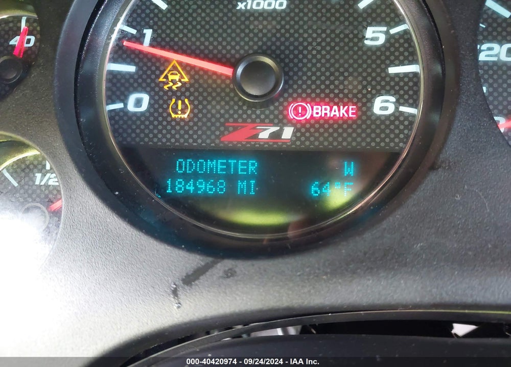 2011 GMC SIERRA 1500 SLE VIN: 3GTP2VE30BG232802