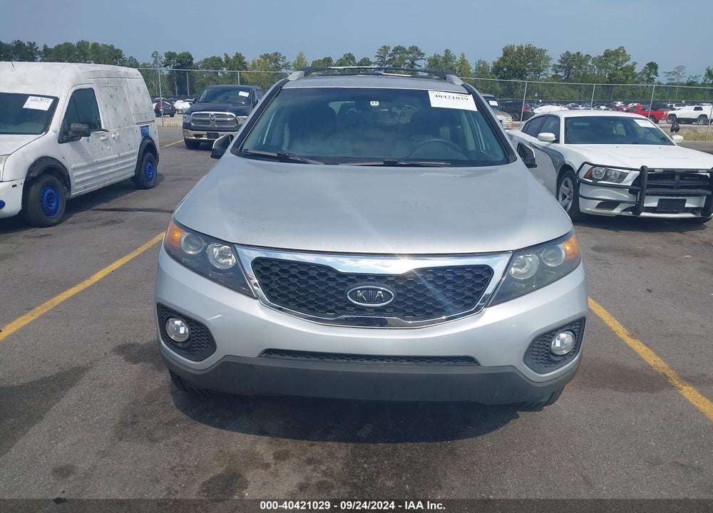 2013 KIA SORENTO LX VIN: 5XYKT3A62DG422680