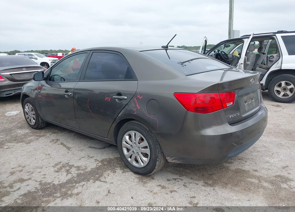 2011 KIA FORTE EX VIN: KNAFU4A20B5326678