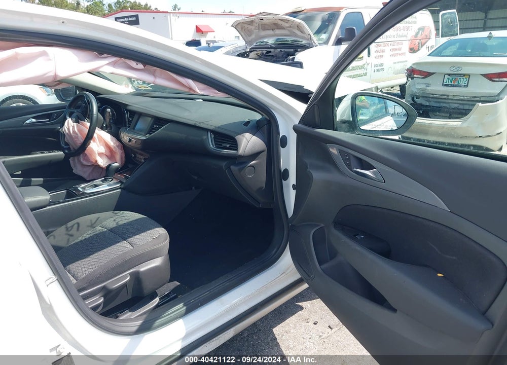 2018 BUICK REGAL SPORTBACK PREFERRED VIN: W04GL6SX8J1057720