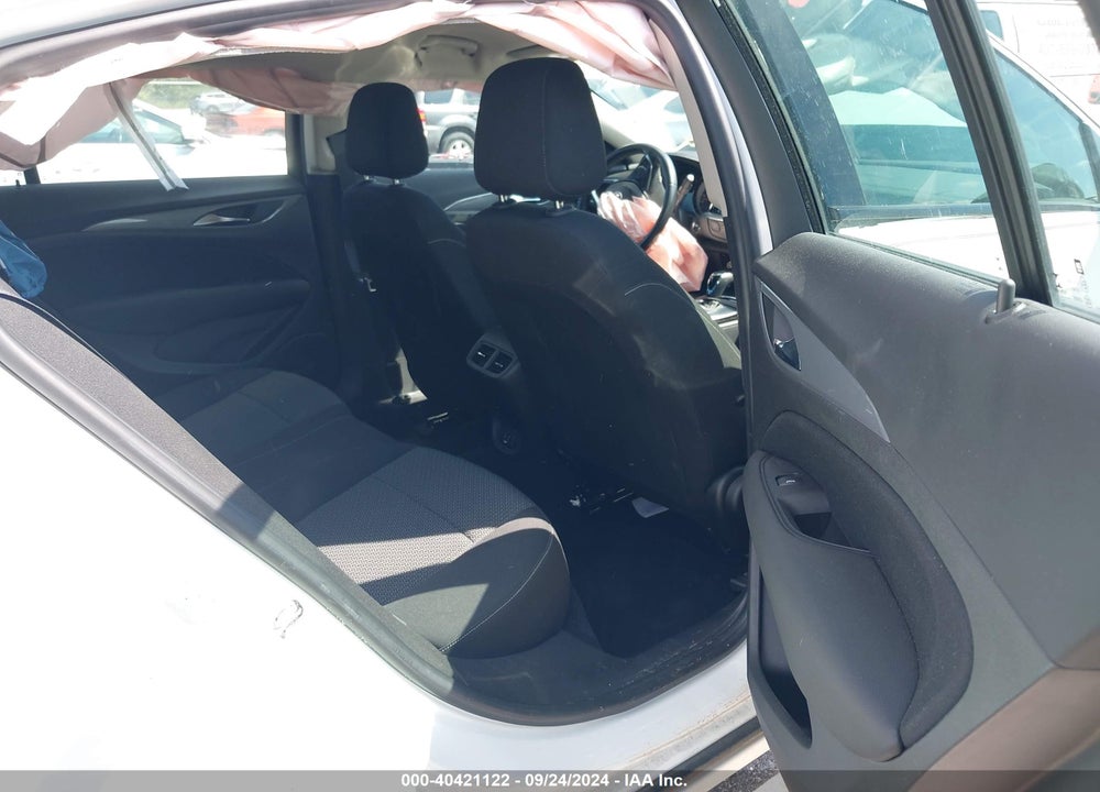 2018 BUICK REGAL SPORTBACK PREFERRED VIN: W04GL6SX8J1057720