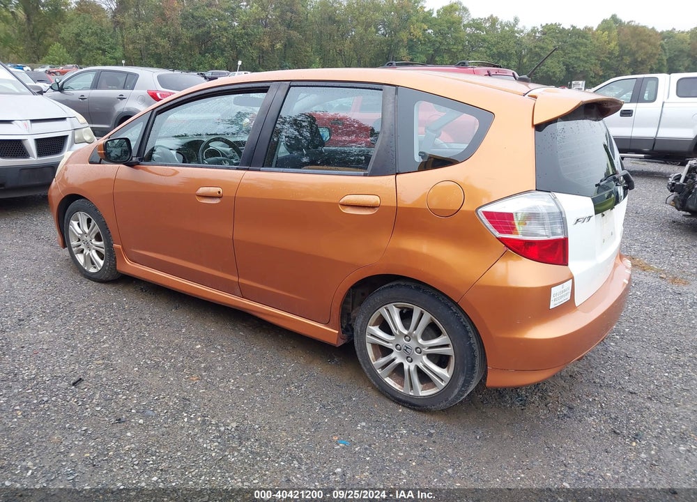 2011 HONDA FIT SPORT VIN: JHMGE8H56BC006044