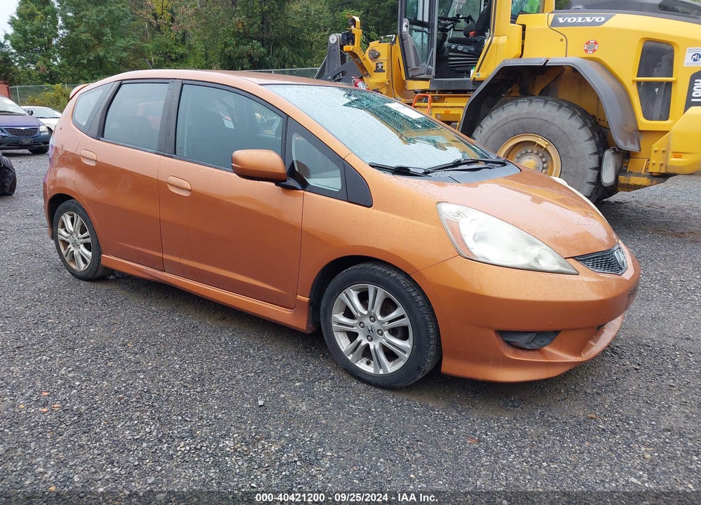 2011 HONDA FIT SPORT VIN: JHMGE8H56BC006044
