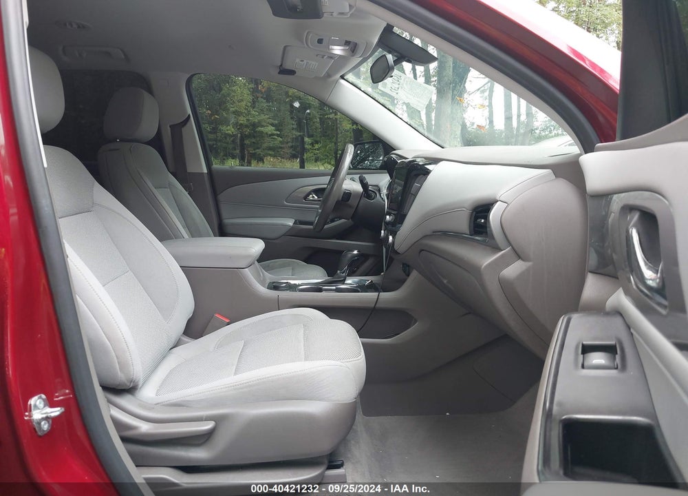 2018 CHEVROLET TRAVERSE 1LT VIN: 1GNEVGKWXJJ285701