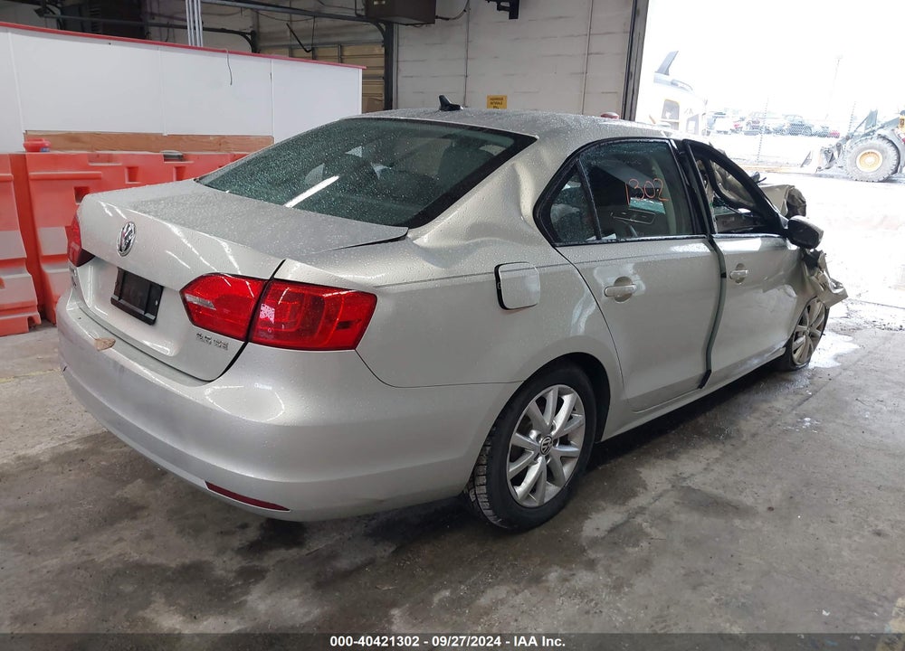 2011 VOLKSWAGEN JETTA 2.5L SE VIN: 3VWDZ7AJ1BM317094