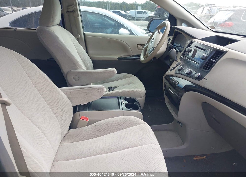 2011 TOYOTA SIENNA LE V6 VIN: 5TDKK3DC0BS165944