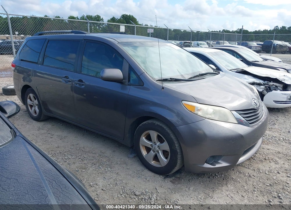2011 TOYOTA SIENNA LE V6 VIN: 5TDKK3DC0BS165944