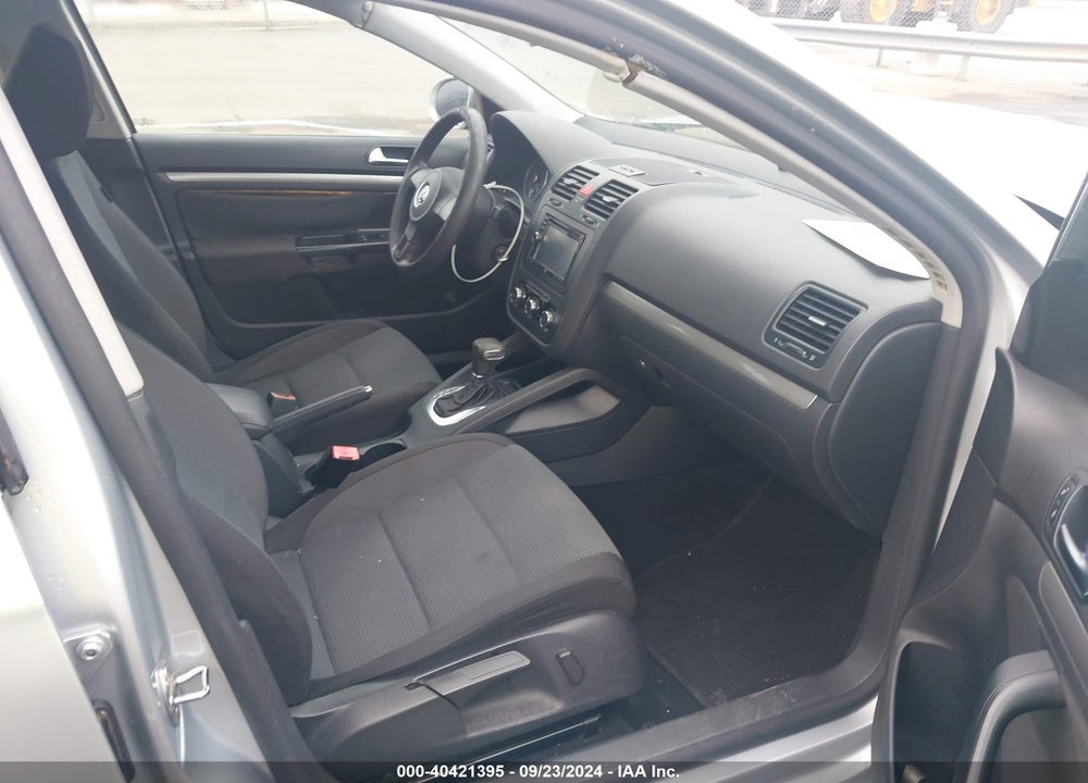 2010 VOLKSWAGEN JETTA S VIN: 3VWJX7AJ4AM016004