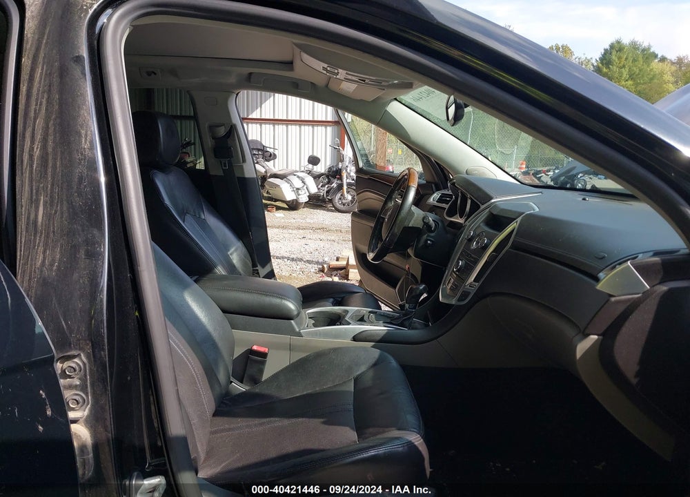 2011 CADILLAC SRX LUXURY COLLECTION VIN: 3GYFNDEY5BS680100