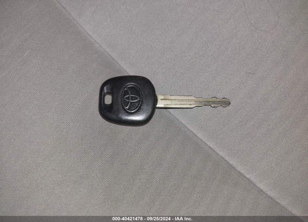 2010 TOYOTA COROLLA LE VIN: 1NXBU4EE9AZ169898