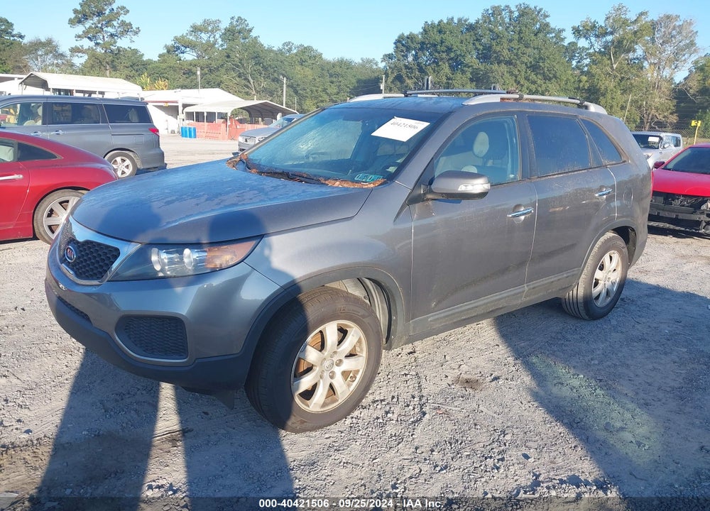 2013 KIA SORENTO LX V6 VIN: 5XYKT4A28DG403392